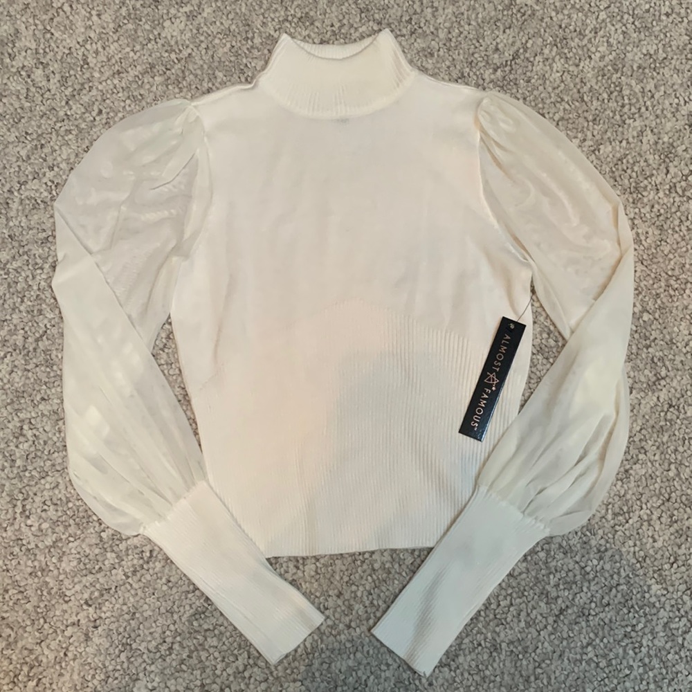 NWT! Women’s Dress Sweater 🤍